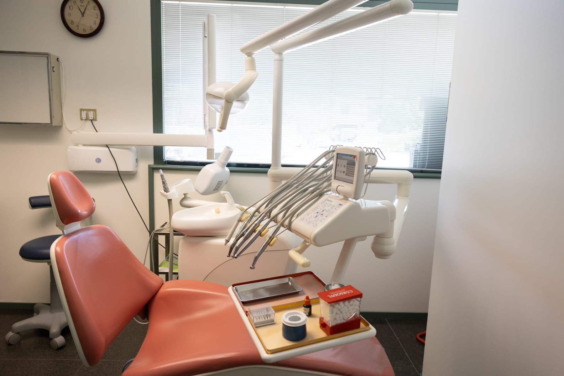 Sala operativa con riunito dello Studio Dentistico Lolli a Bagnacavallo